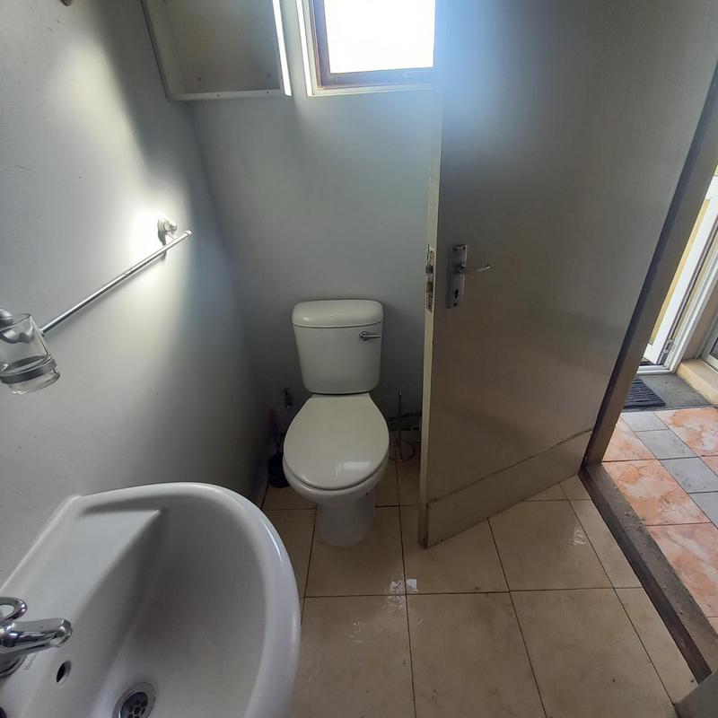 1 Bedroom Property for Sale in Kensington Western Cape